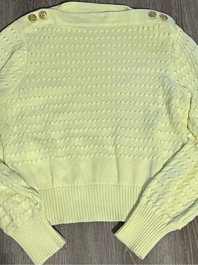 Button-Shoulder Lightweight Crewneck Sweater in Pale Yellow